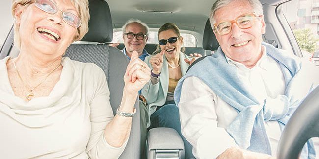 komfortablen 9 Sitzer mieten für Senioren-Ausflüge