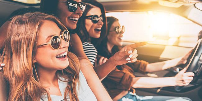 komfortablen 9 Sitzer mieten für einen Wochenend-Trip