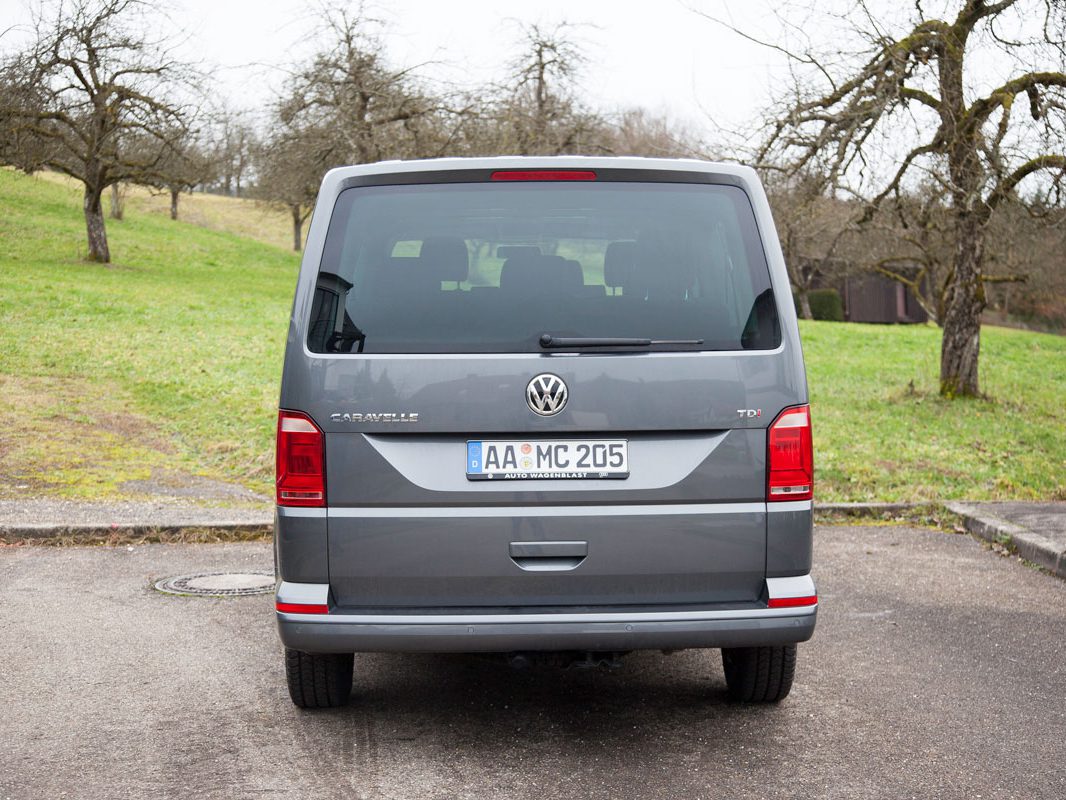 9 Sitzer für Ausflüge mieten